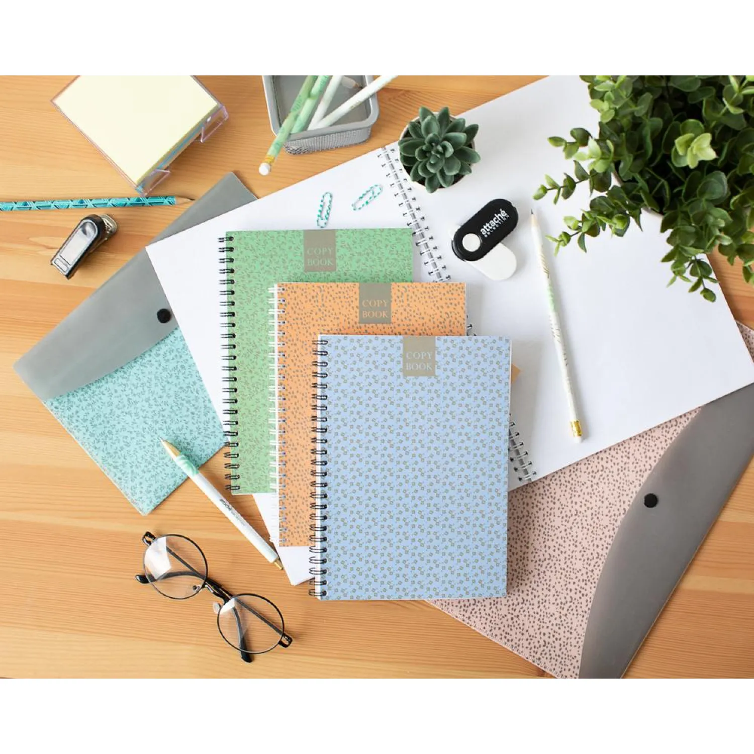 Бизнес-тетрадь А4,96л,точка,греб,обл.глянц.лам. Attache Fleur Мята - фото 9