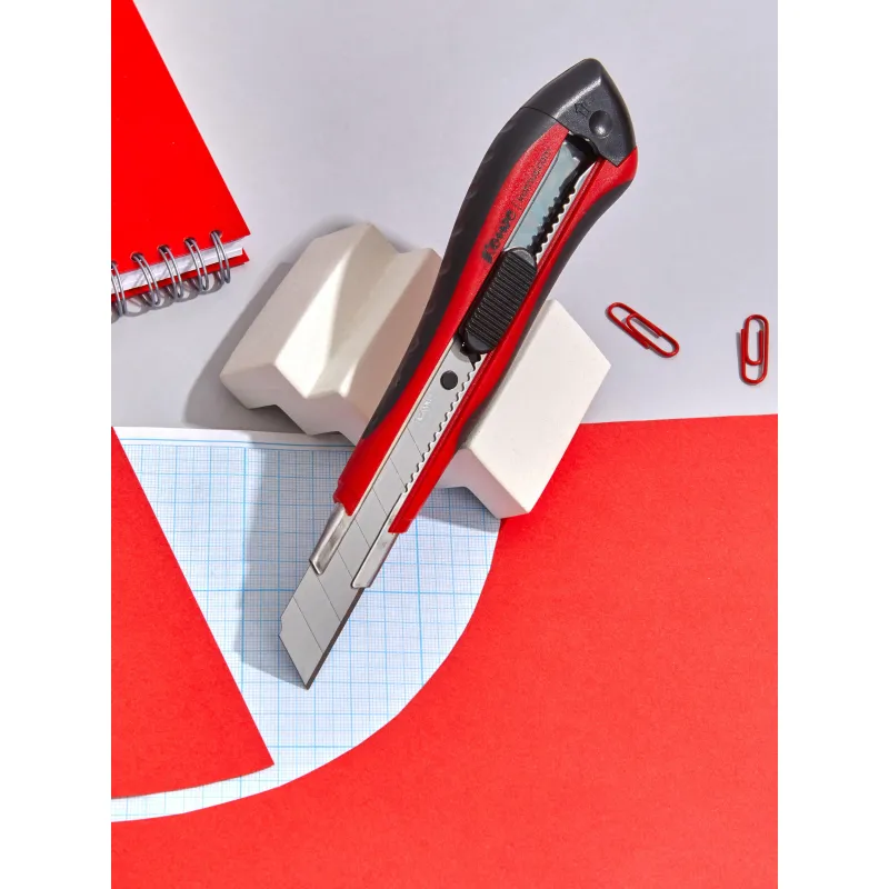 Нож канцелярский 18 мм КОМУС , с фиксатором, мет.направл.цв. в ассорт. - фото 12