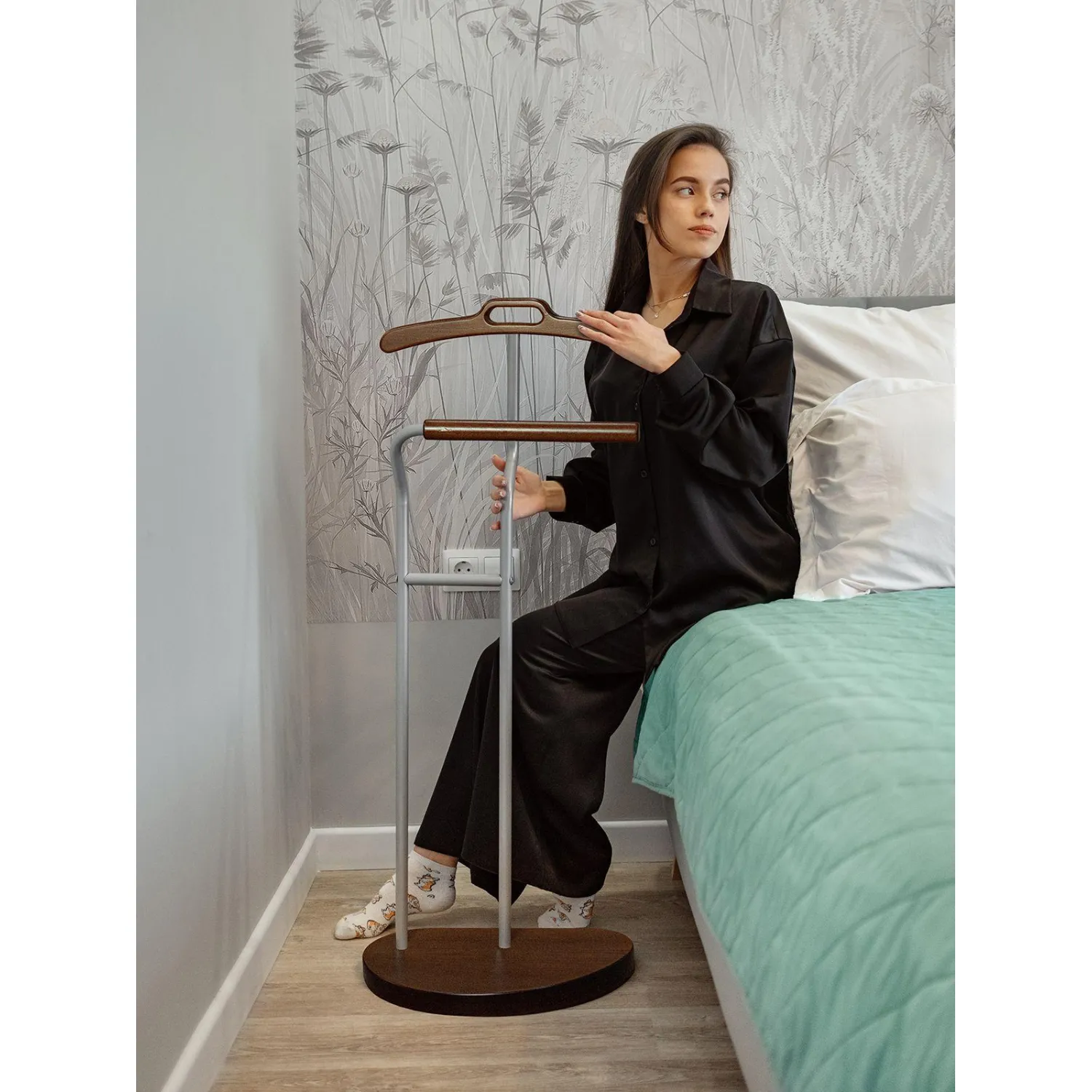 Вешалка ME_костюмная D10 металлик/орех - фото 14