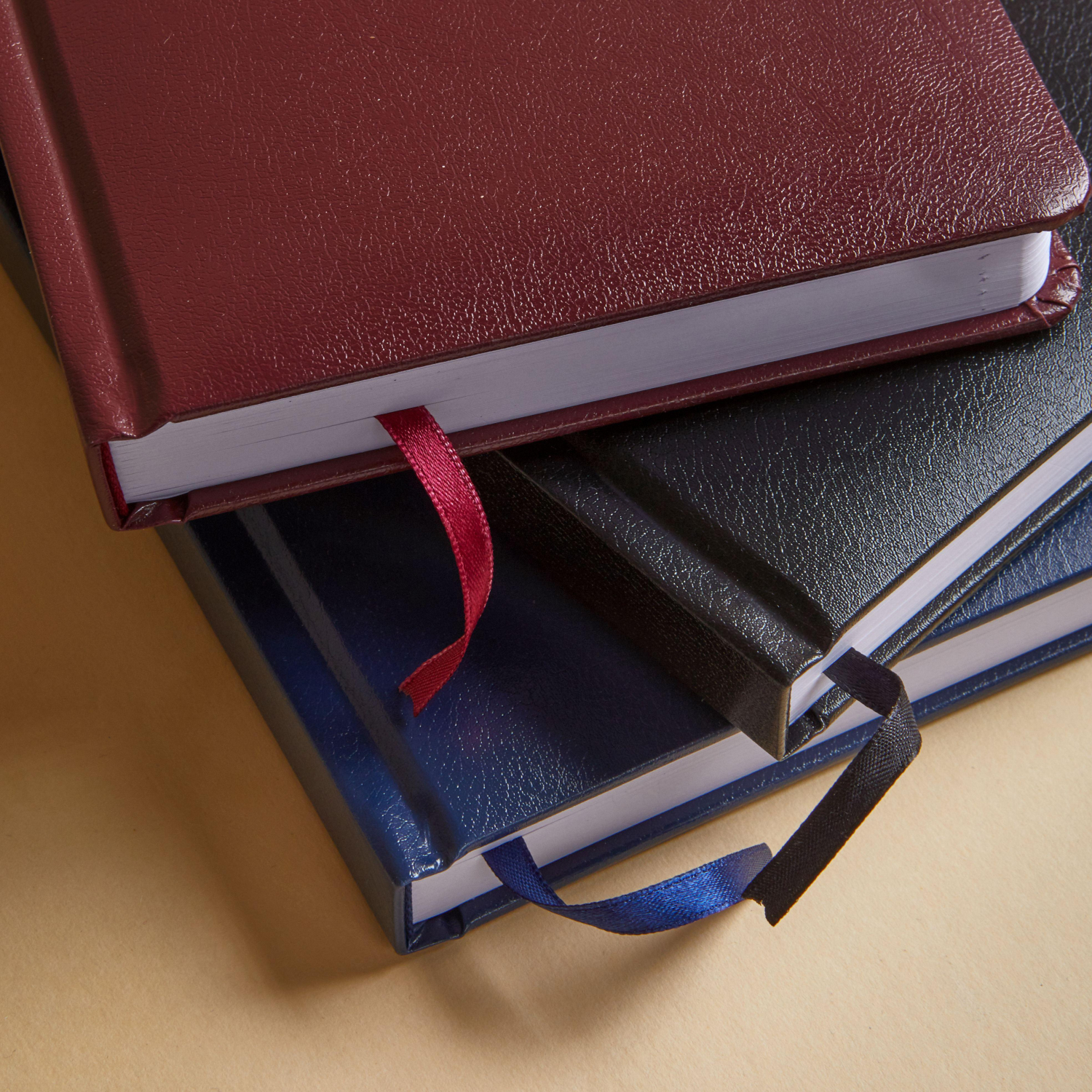 Ежедневник недатированный Attache А5, 160л, 138x213 мм балакрон, черный - фото 21