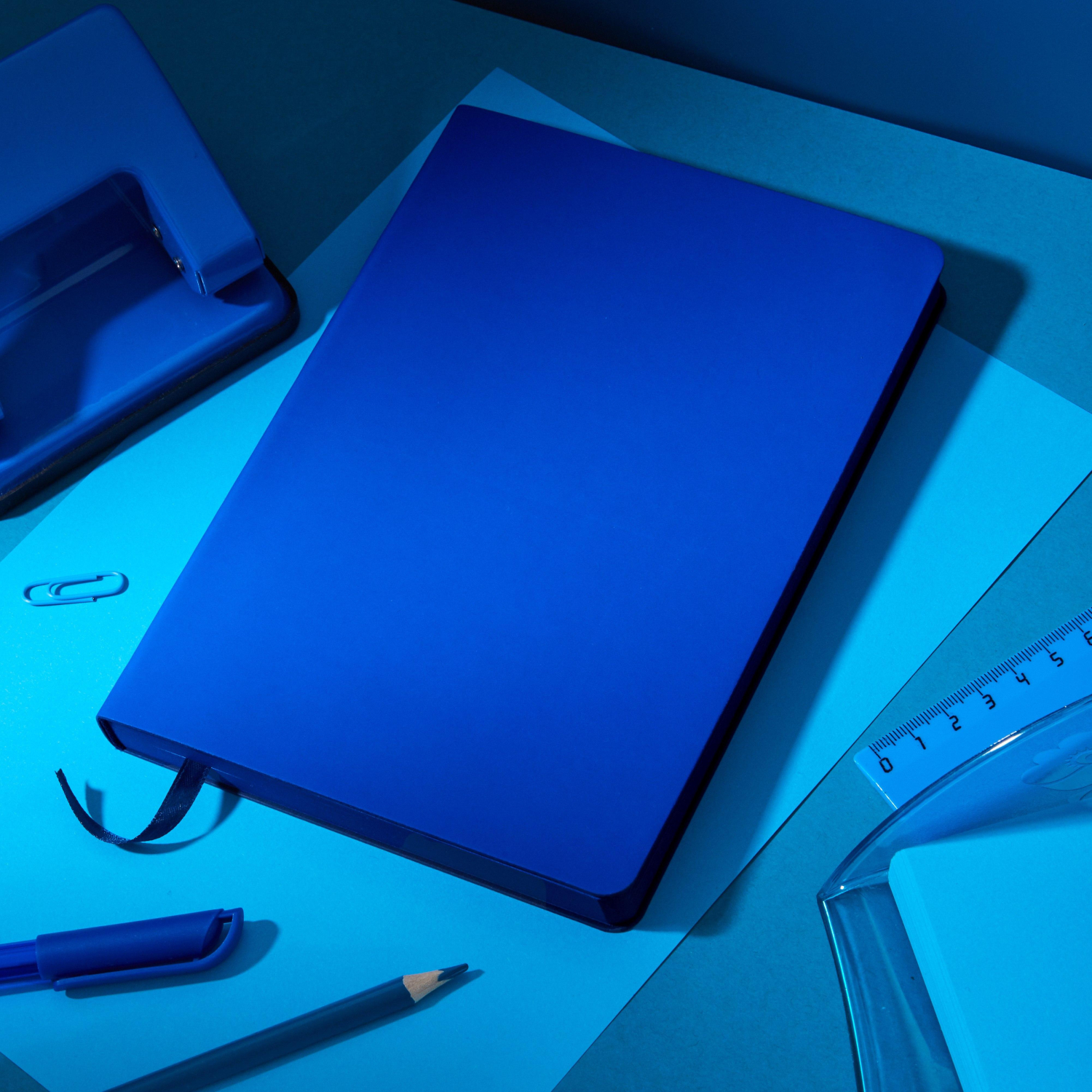 Ежедневник недатированный ATTACHE Soft touch А5,140х200мм,136л, синий - фото 20