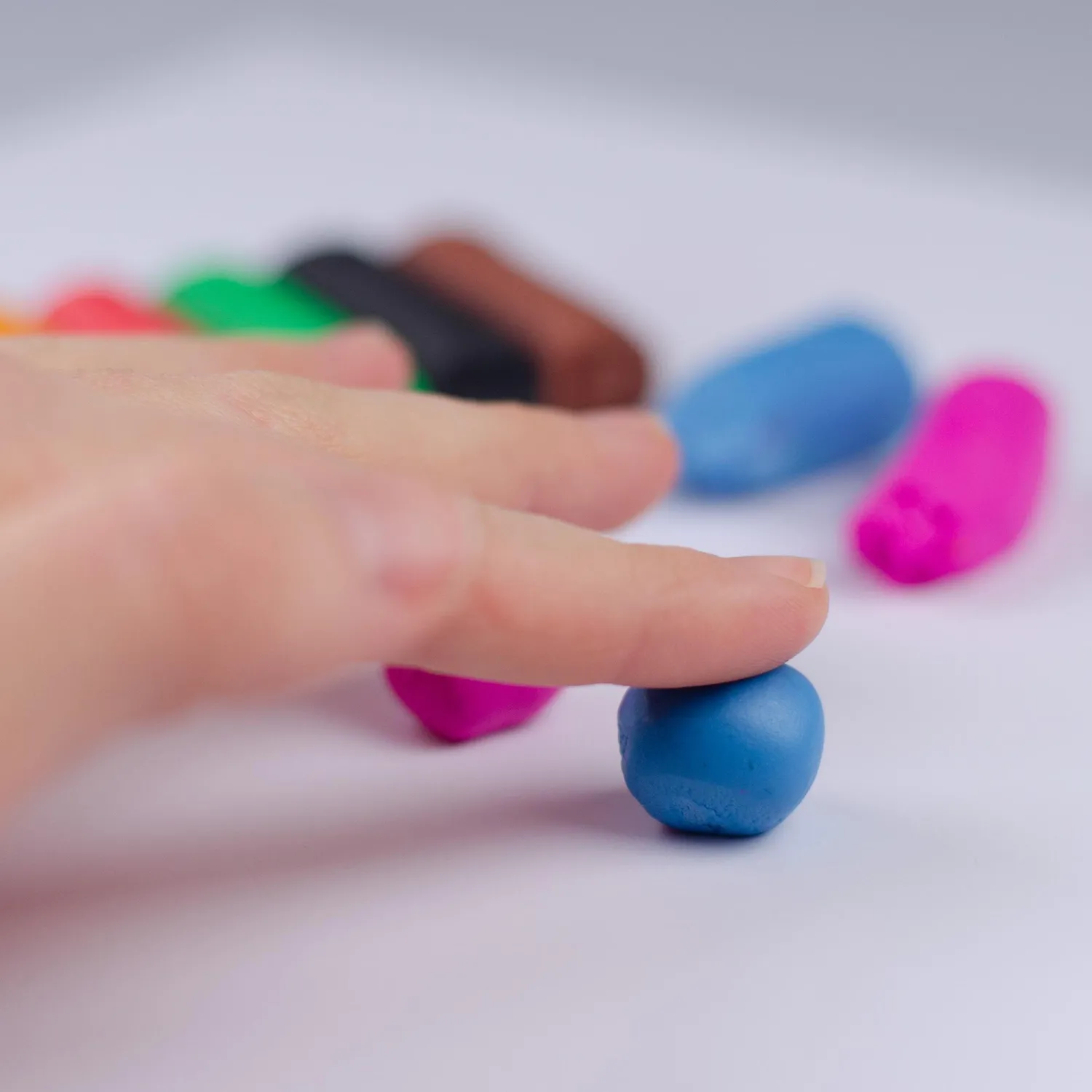 Пластилин Kores Plastilina 10 цветов  набор общий вес 200гр 34010 - фото 4