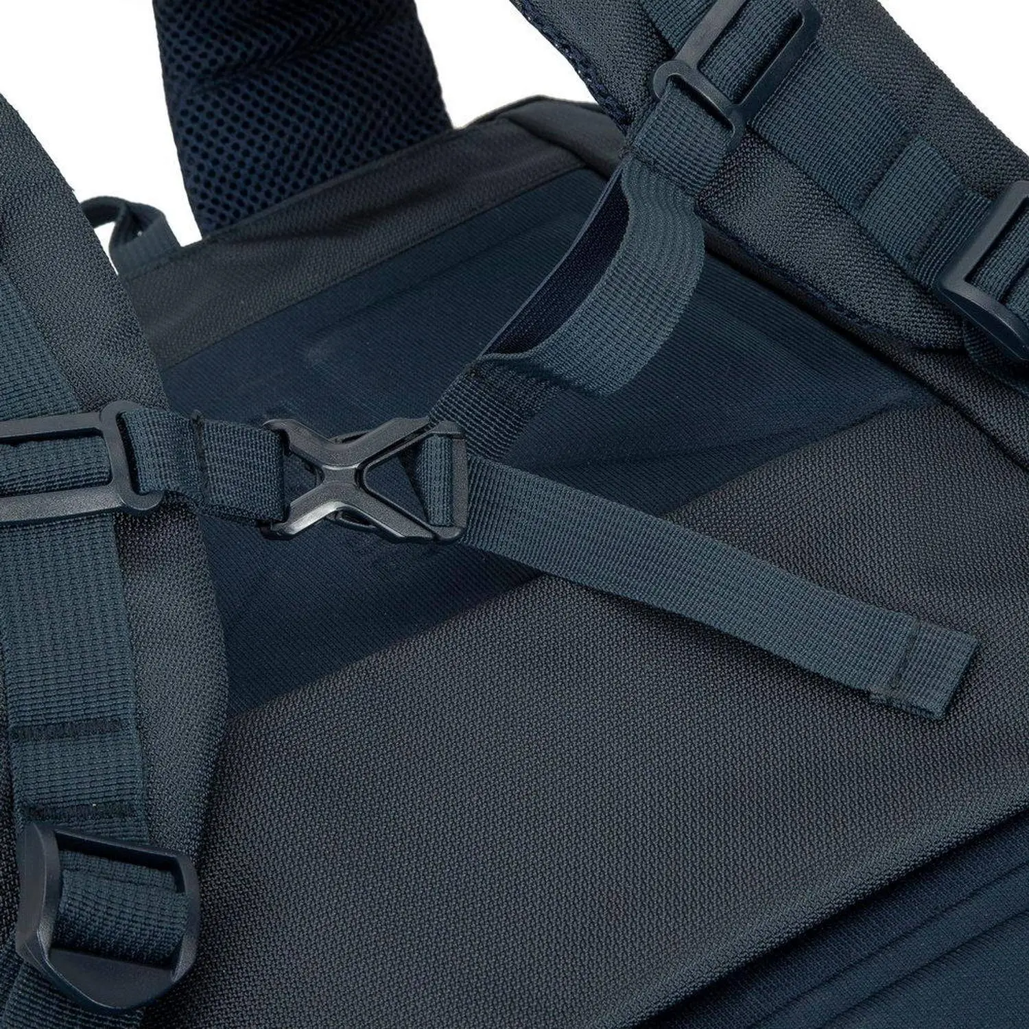 Рюкзак для ноутбука RIVACASE 7861 dark blue Borneo-ECO 17.3 (28л) / 4 - фото 12