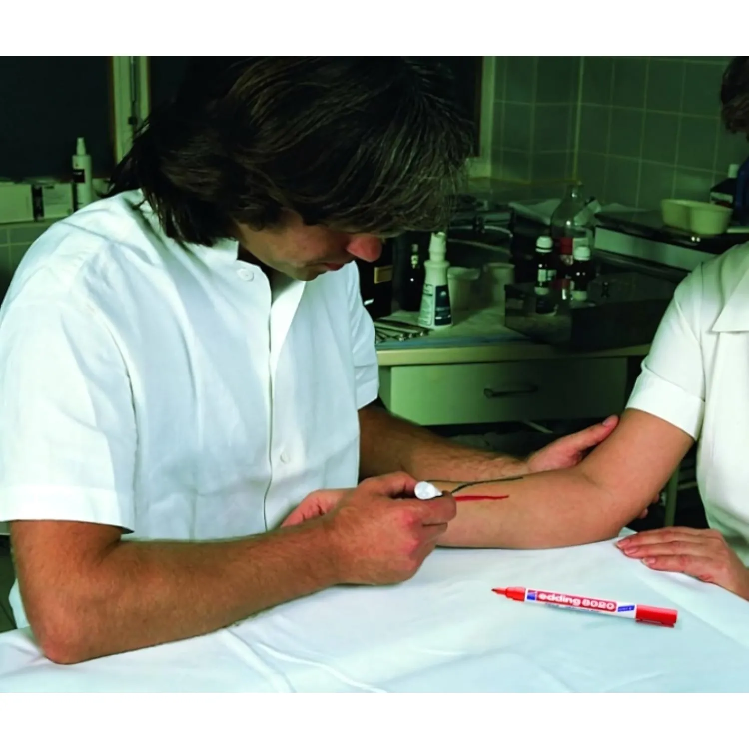 Маркер ультрафиолетовый EDDING E-8280 круглый наконечник 1,5-3мм - фото 6