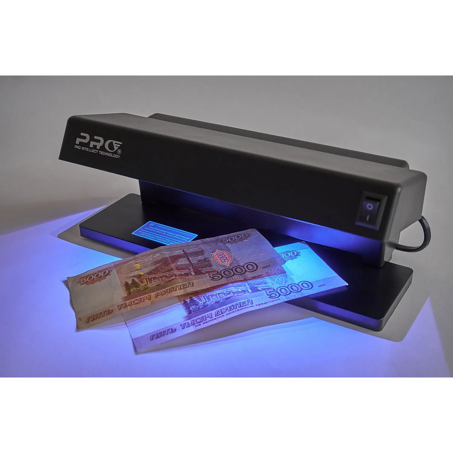 Детектор банкнот PRO 12 LED Детектор банкнот PRO 12 LED - фото 3