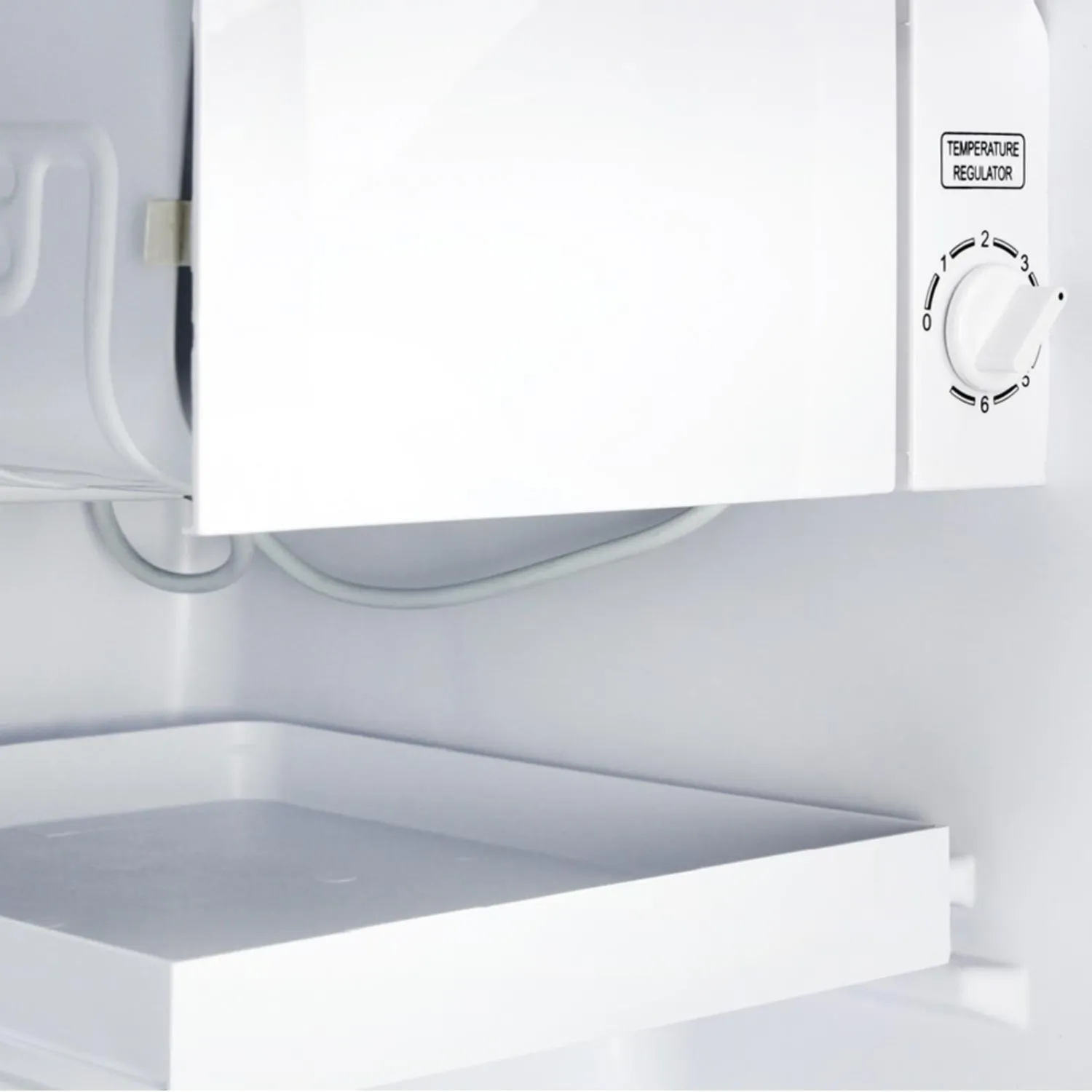 Холодильник TESLER RC-55 WHITE Однокамерный, объем 50л,  белый - фото 4