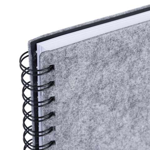 Ежедневник недатированный, А5, 135х210 мм, BRAUBERG "Felt", на гребне, войлок, застежка на кнопке, 160 л., серый, 117133 - фото 4