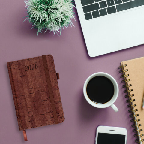 Ежедневник датированный 2026 МАЛЫЙ ФОРМАТ 100х150 мм, А6, BRAUBERG "Wood", под кожу, коричневый, 117263 - фото 4