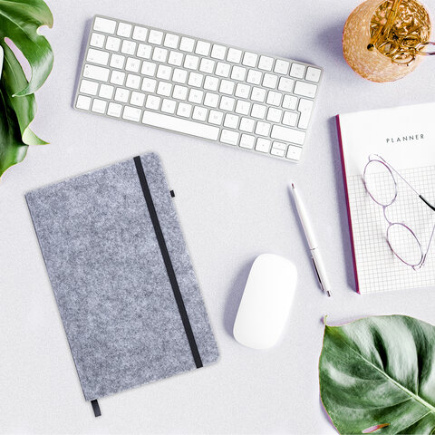 Блокнот А5 138x213 мм BRAUBERG "Voylok", войлок, резинка, держатель, 80 л., клетка, серый, 117135 - фото 6