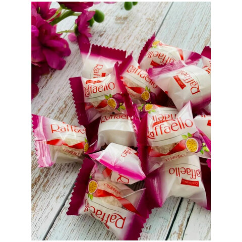 Конфеты RAFFAELLO "Маракуйя" с цельным миндальным орехом в кокосовой стружке, 150 г, 9020000001086 - фото 3