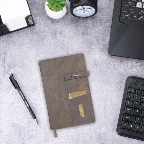 Ежедневник недатированный А5 138х213 мм BRAUBERG "Cowboy", под кожу, застежка 160 л., коричневый, 116198 - фото 6