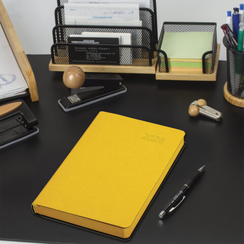 Ежедневник датированный 2026 А5 138x213 мм, BRAUBERG "Stylish", под кожу, гибкий, желтый, 117101 - фото 5