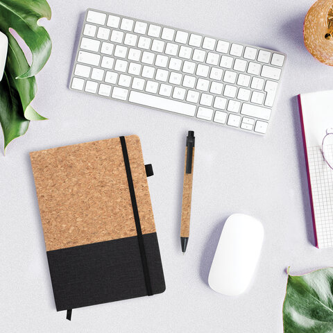 Блокнот в наборе с ручкой А5, 145х213 мм, BRAUBERG "Cork", под кожу, ЭКО обложка, 80 листов, черный, 116865 - фото 7