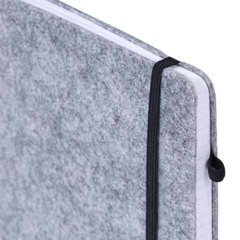 Блокнот А5 138x213 мм BRAUBERG "Voylok", войлок, резинка, держатель, 80 л., клетка, серый, 117135 - фото 3