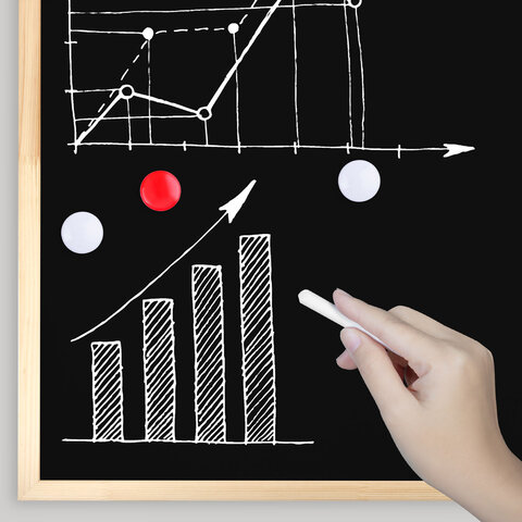 Доска для мела магнитная 50х70 см, черная, деревянная рамка, BRAUBERG "Wood", 238803 - фото 5