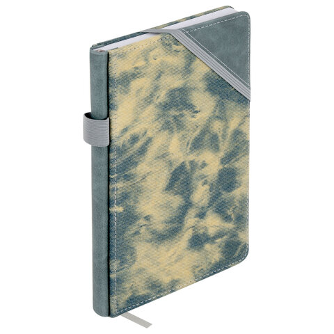 Блокнот А5 135x210 мм BRAUBERG "Denim", ткань/экокожа, резинка, держатель, 80 л., клетка, синий, 117139 - фото 1