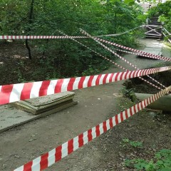 Лента оградительная красно-белая 50мм х250м, 6шт/уп Лента оградительная красно-белая 50мм х250м, 6шт/уп - фото 4