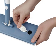 Швабра с распылителем воды с отжимом, OfficeClean Professional, мет. ручка 128 см., с плоским встроенным баком для воды - фото 4