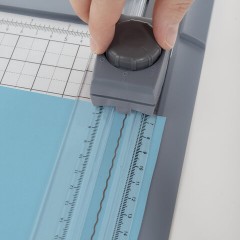 Резак роликовый с тремя типами резки BRAUBERG TRIPLE CUT, до 10 л., длина реза 310 мм, 532330 Резак роликовый с тремя типами резки BRAUBERG TRIPLE CUT, до 10 л., длина реза 310 мм, 532330 - фото 2