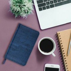 Еженедельник датированный 2026 МАЛЫЙ ФОРМАТ 95х155 мм, А6, BRAUBERG "Wood", под кожу, синий, 117195 - фото 5