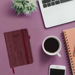 Ежедневник датированный 2026 МАЛЫЙ ФОРМАТ 100х150 мм, А6, BRAUBERG Wood, под кожу, бордовый, 117265 - фото 4