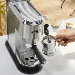 Кофеварка рожковая DELONGHI Dedica EC685.M, 1350 Вт, объем 1,1 л, ручной капучинатор, металлик Кофеварка рожковая DELONGHI Dedica EC685.M, 1350 Вт, объем 1,1 л, ручной капучинатор, металлик - фото 14