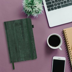 Ежедневник датированный 2026 А5 138x213 мм, BRAUBERG "Wood", под кожу, держатель для ручки, зеленый, 117109 - фото 4