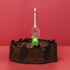 Цифра-подсвечник "9" светодиодная, ЗОЛОТАЯ СКАЗКА, в наборе 4 свечи 6 см, 1 батарейка, 591432 Цифра-подсвечник "9" светодиодная, ЗОЛОТАЯ СКАЗКА, в наборе 4 свечи 6 см, 1 батарейка, 591432 - фото 3
